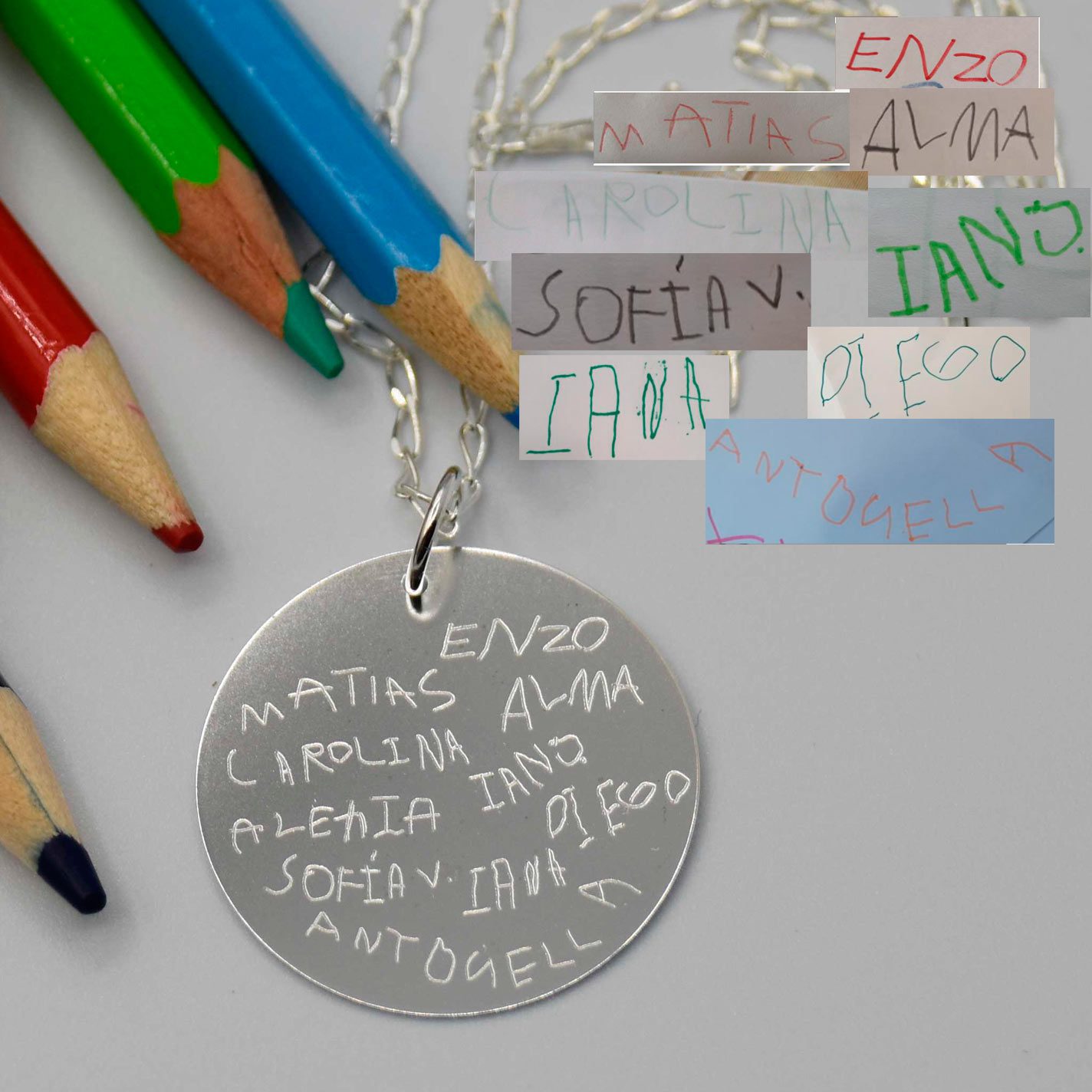 colgante personalizado para profes con las firmas de los alumnos
