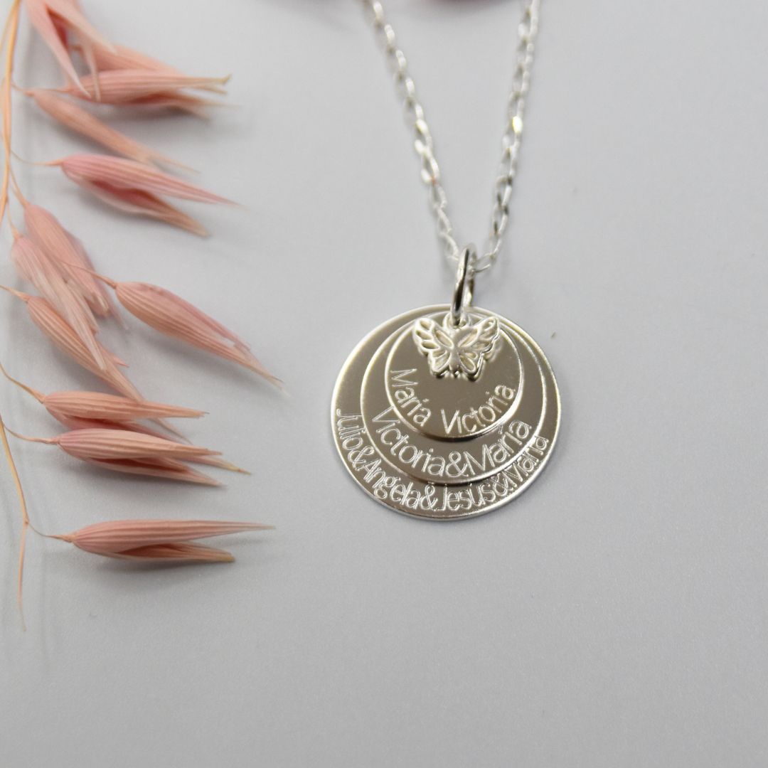 colgante de plata personalizado nombres tres generaciones