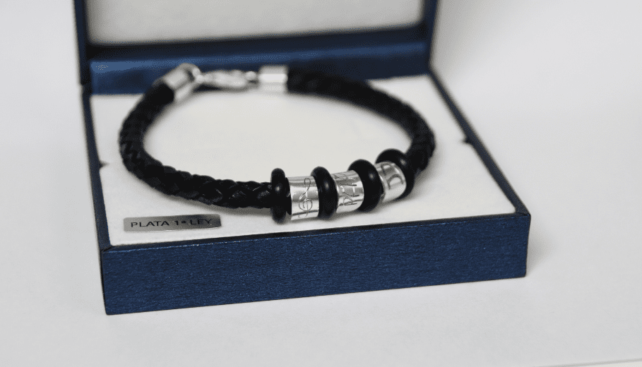 Pulsera de cuero o caucho personalizada para hombre