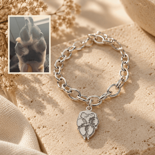 Huella real de mascota transformada en una pulsera personalizada de plata